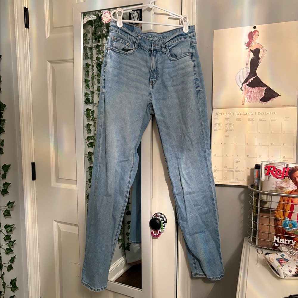 American Eagle Super High-Rise Straight Jeans